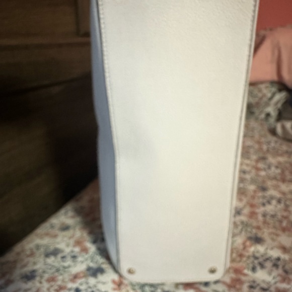 Kate Spade large triple compartment purse. NWT, Beautiful white bag. - Picture 8 of 10